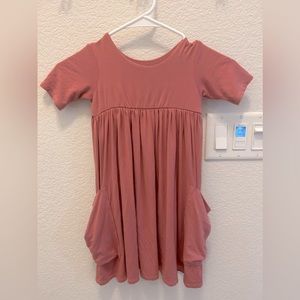 Remie Girl dress 5Y, mauve/dark pink. Pockets, super soft! EUC
